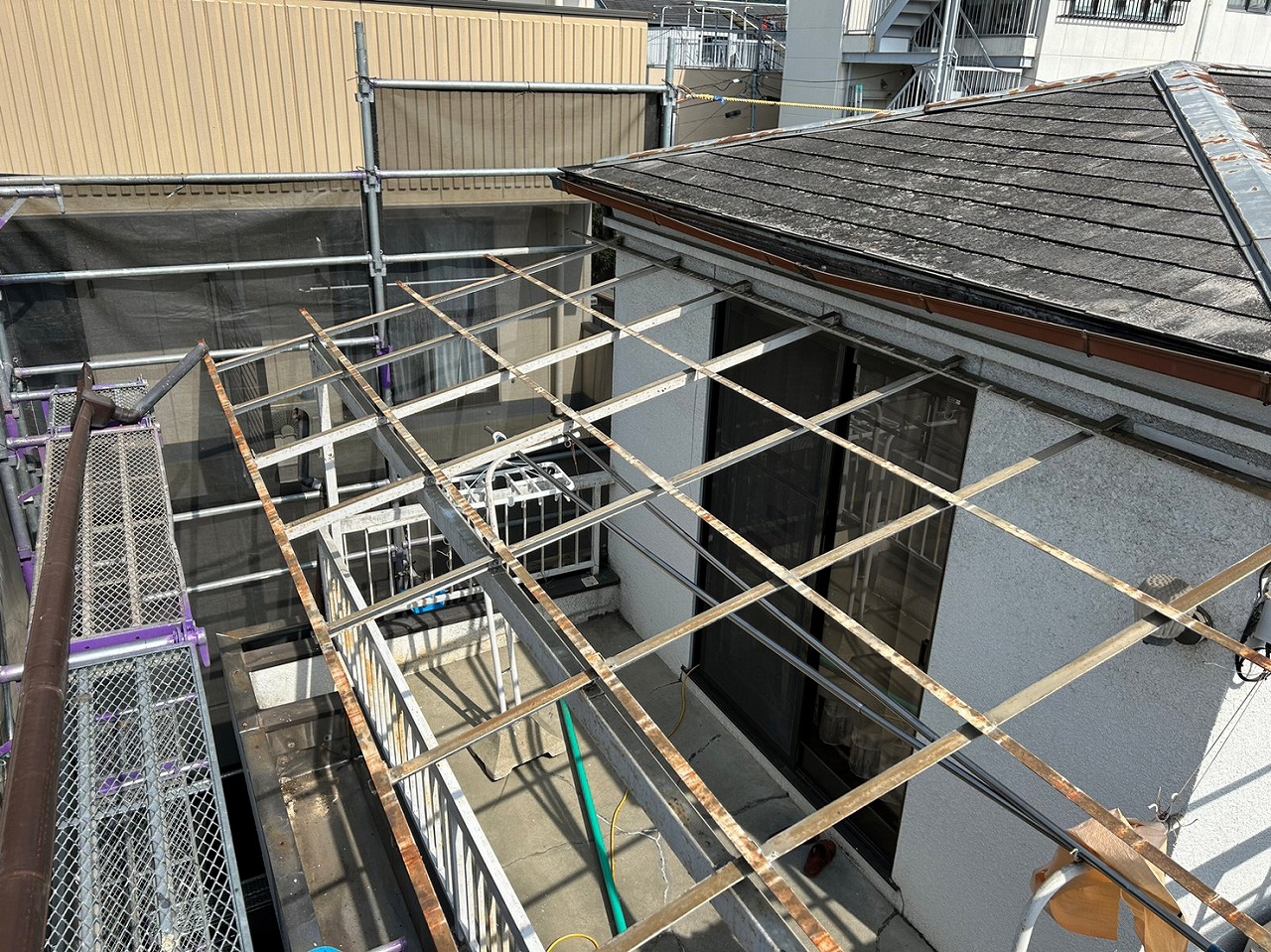 波板外し　甲府市